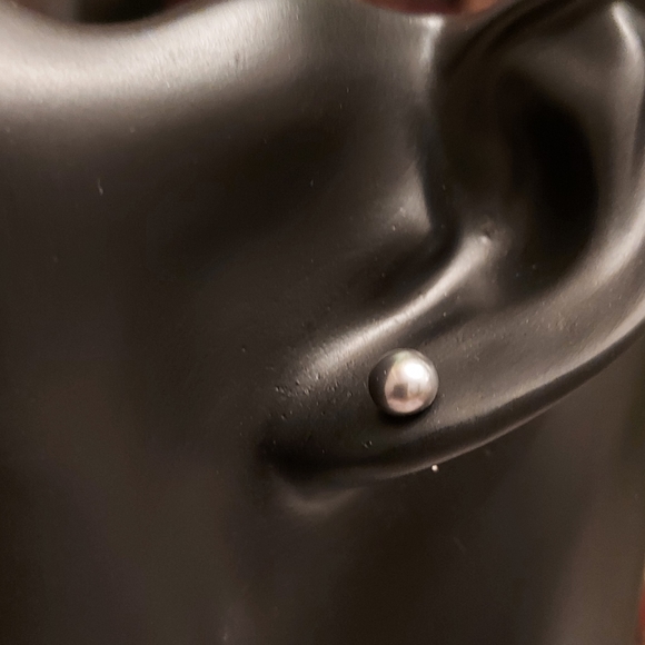 Small pearl earrings in 14k gold - Picture 2 of 6